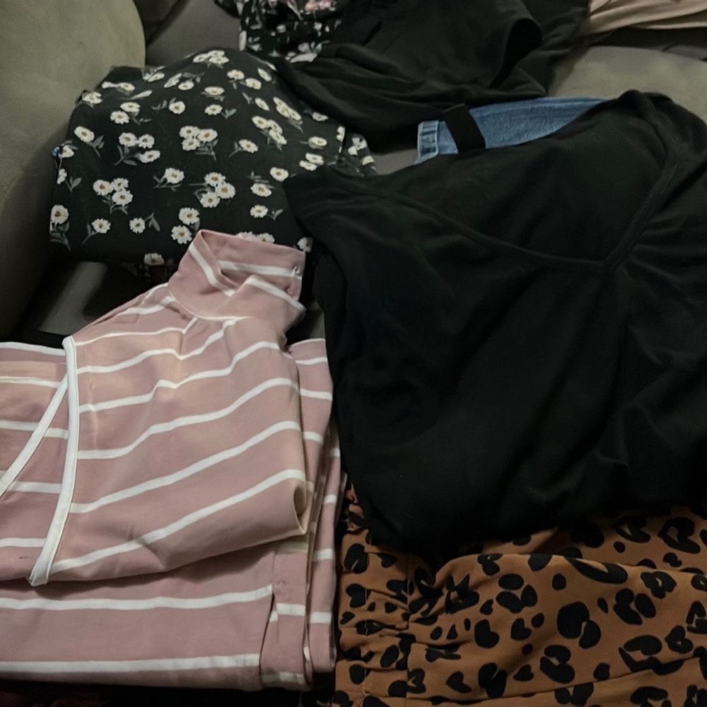 Maternity clothes bundle